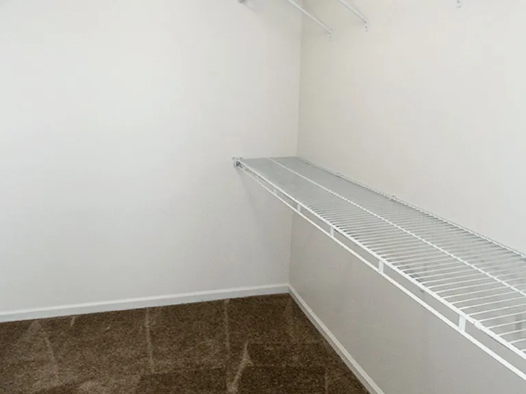 The Ravine Apartment Homes — Photo 8