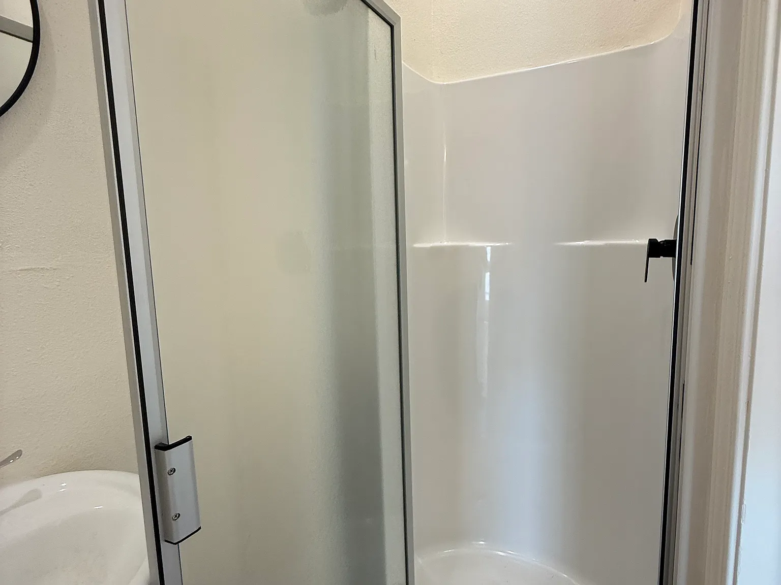 Studio, 300 sqft, $1,350 — Photo 3