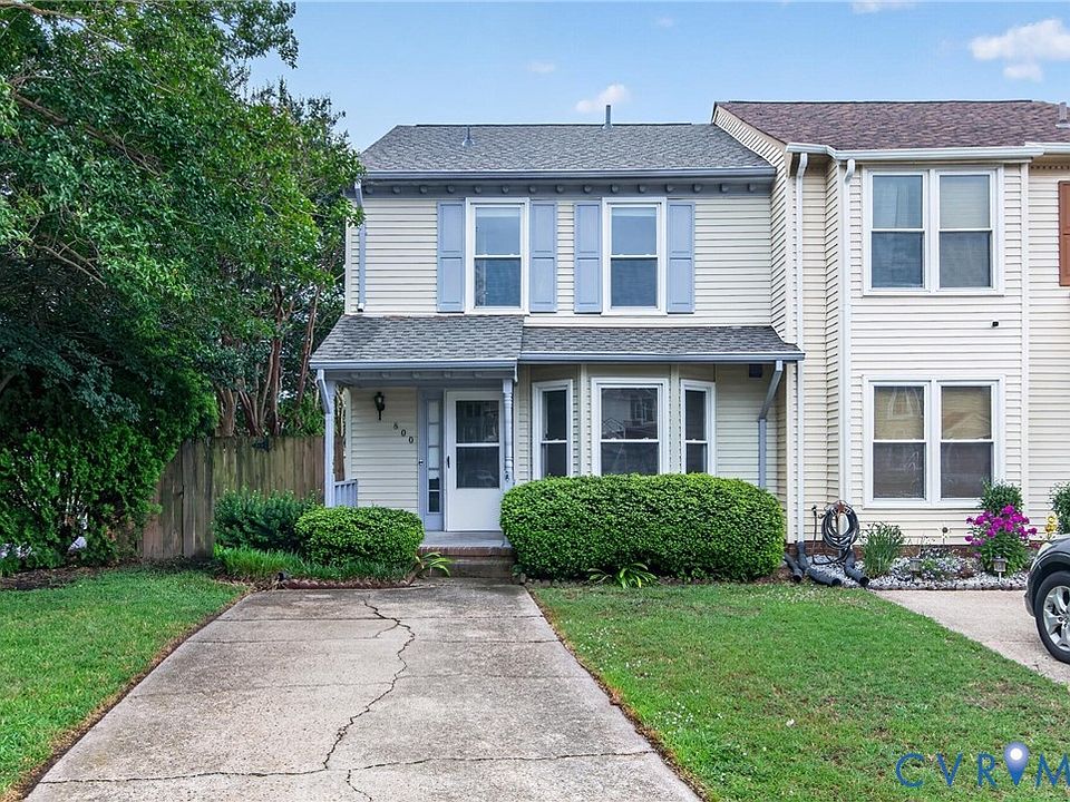 1st image of 800 Foxmoore Ct
