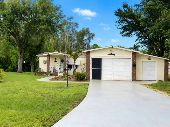 10511 Lake Loop Rd #36M, North Fort Myers, FL 33903