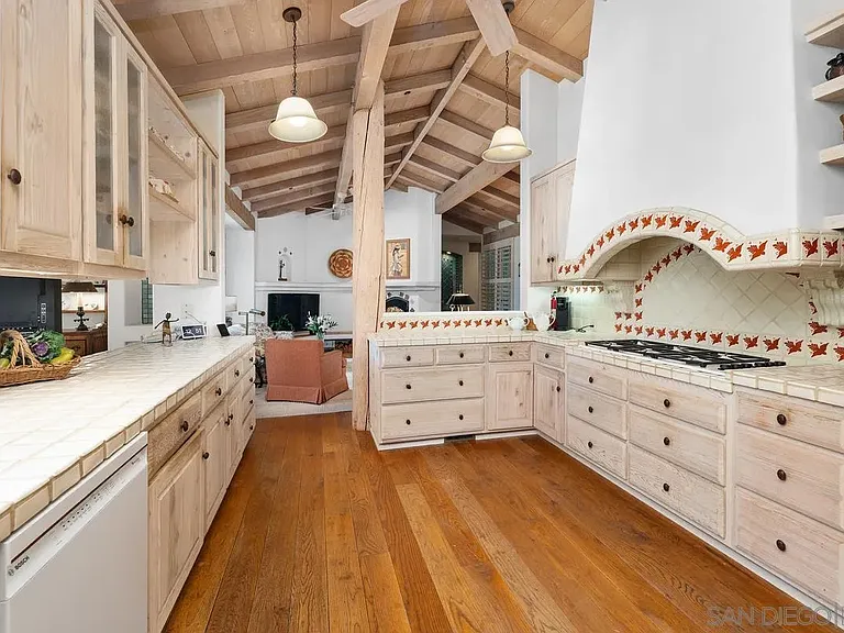 17240 Avenida De Acacias — Photo 14