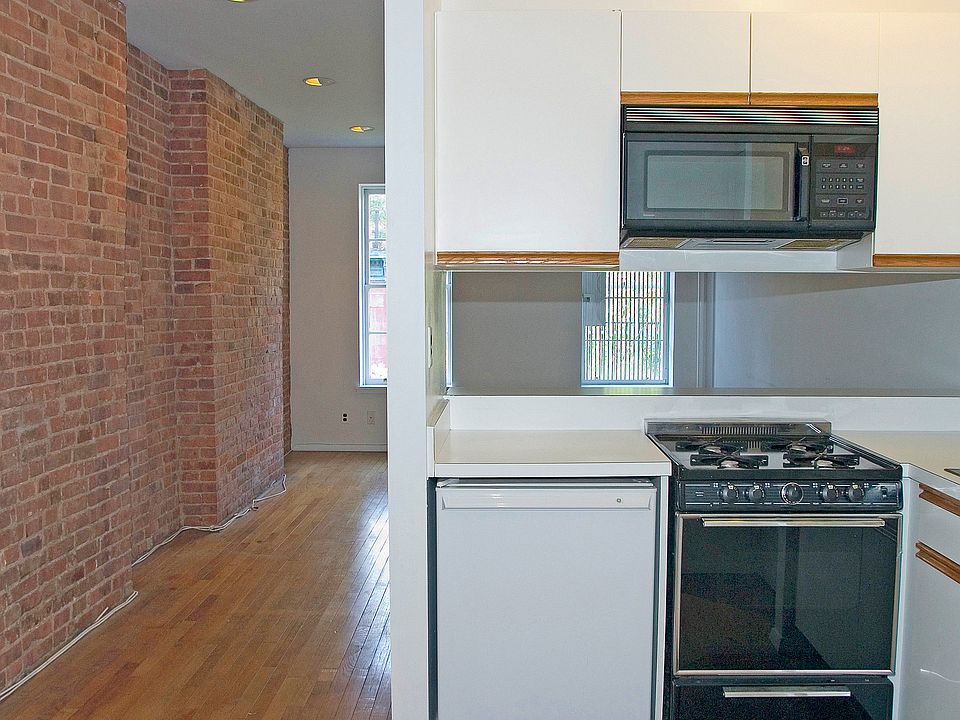 2nd image of 307 E 81st St APT 4FE