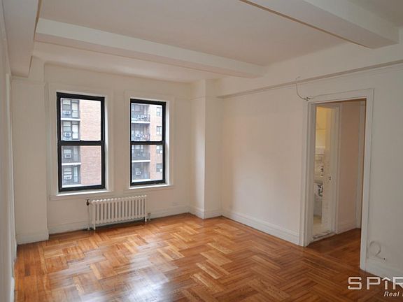 2nd image of 201 E 35th St APT 4E