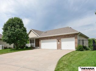 10402 N 150th St, Bennington, NE 68007