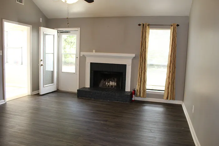 1015 Country Place Dr — Photo 7
