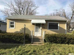 414 5th St, Camanche, IA