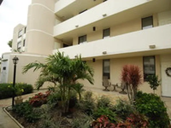 3432 NE Causeway Blvd APT 303, Jensen Beach, FL 34957
