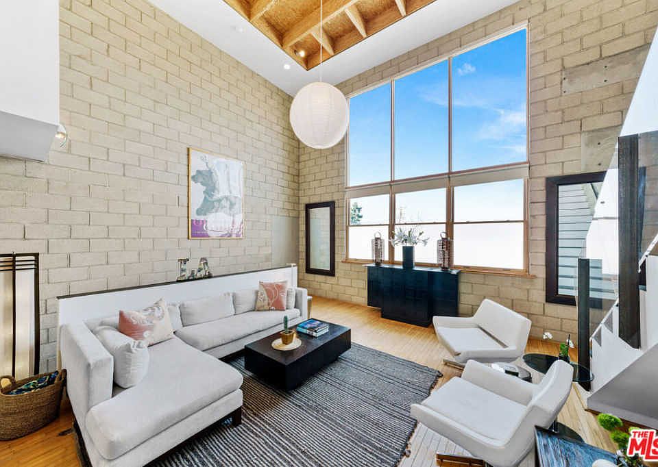 1st image of 717 N Cahuenga Blvd APT B2