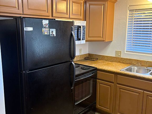5th image of 10 Canyon Circle Dr #1
