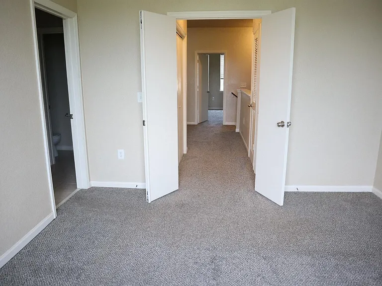 902 Baldwin Rowe Cir #902 — Photo 8