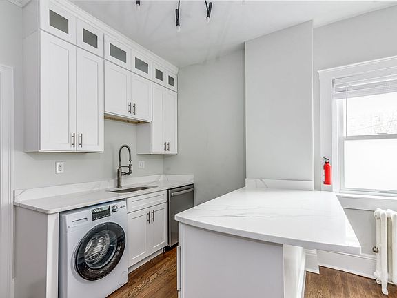 3rd image of 369 Tappan St APT 6