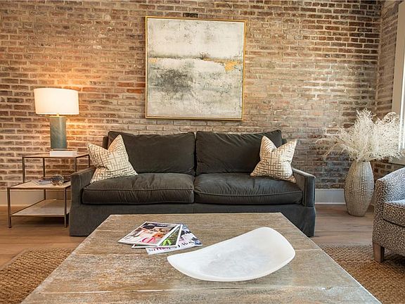 4th image of 614 Baronne St #301