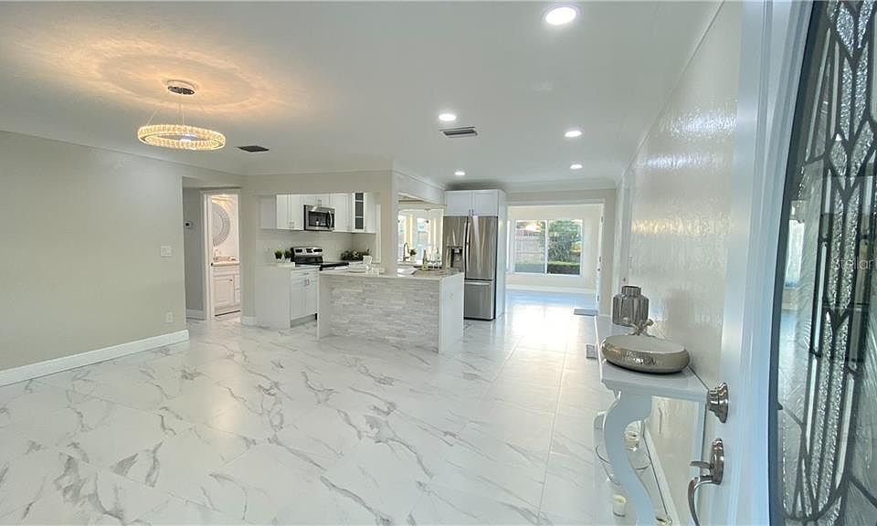 1st image of 3229 Knottypine Ave