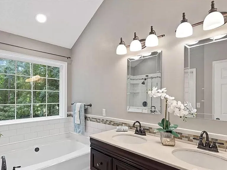 2804 Colmar Ln — Photo 10