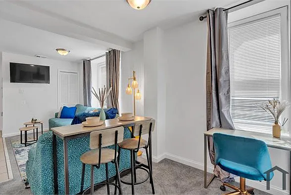 468 E Walnut Ln #3 — Photo 10