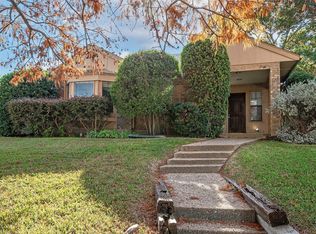 2730 Spyglass Dr, Carrollton, TX 75007