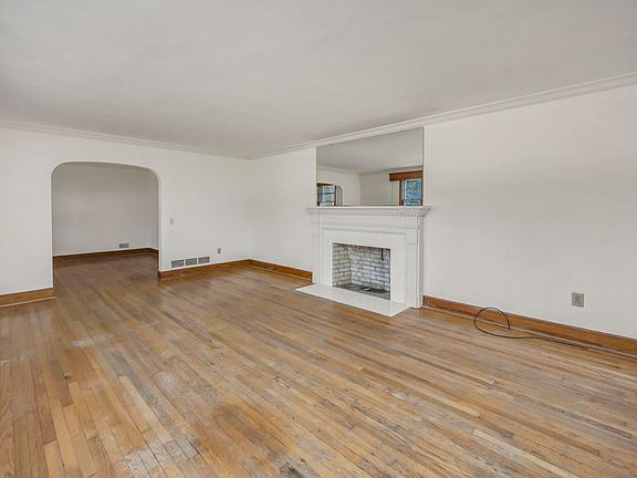 5th image of 3031 Kline St