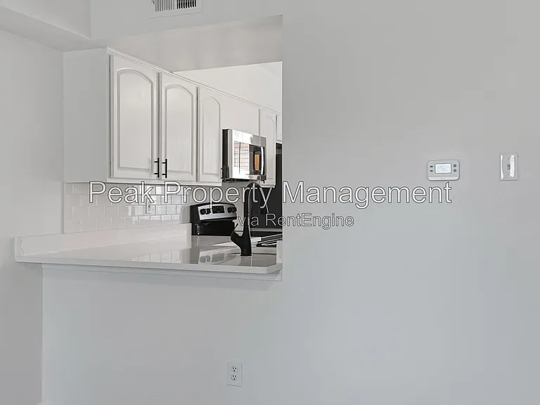 304 S Center St #12 — Photo 7