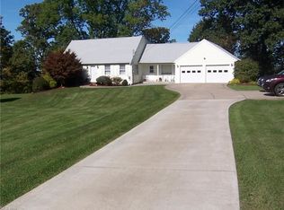 915 River Hill Rd, Washington, WV 26181