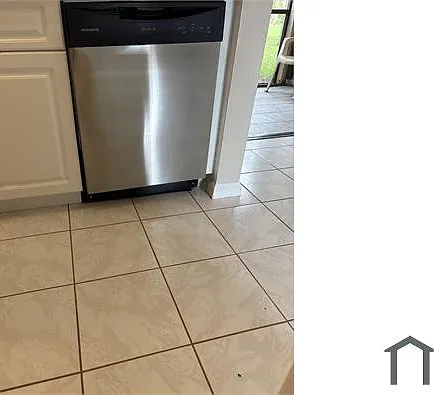 2 bed, 1050 sqft, $2,100 — Photo 4