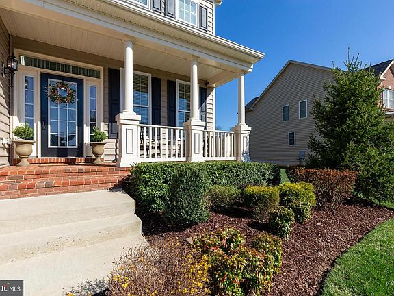4th image of 15402 Admiral Baker Cir