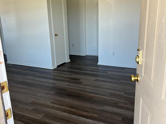 3rd image of 5704 Greengate Dr APT C
