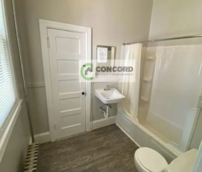 127 S Mendenhall St #1 — Photo 9