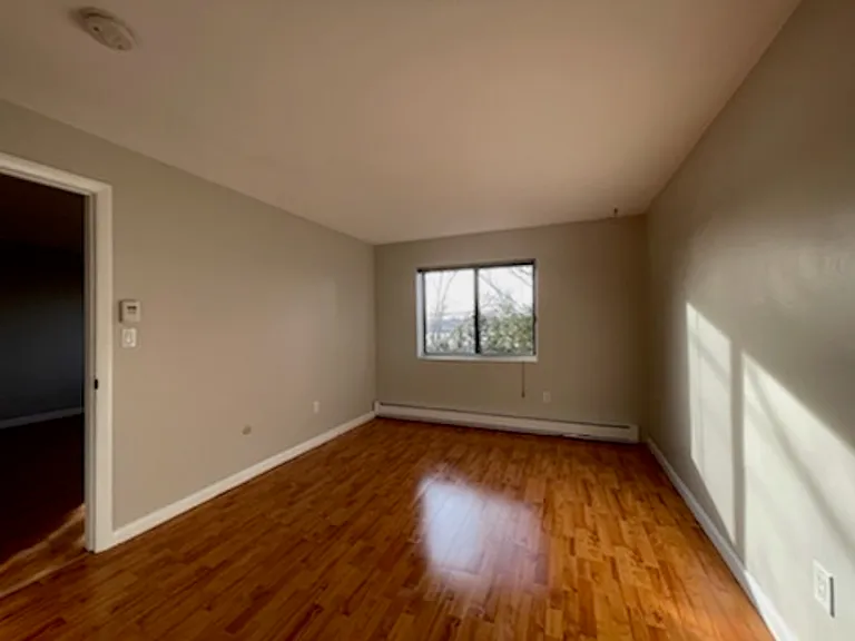 10 Roberts St #21 — Photo 9