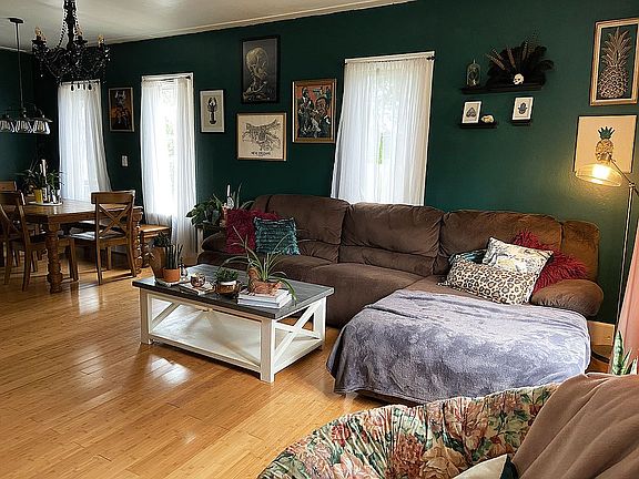 5th image of 824 Humboldt Ave
