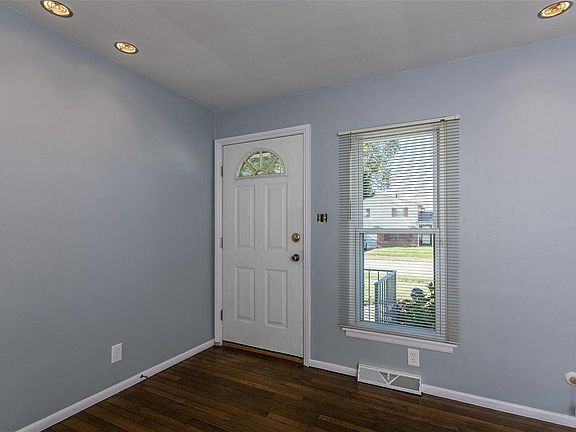 5th image of 2808 Sunset Dr