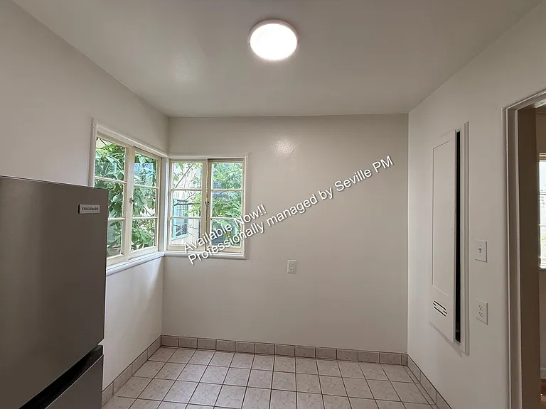 1526 Arch St — Photo 21