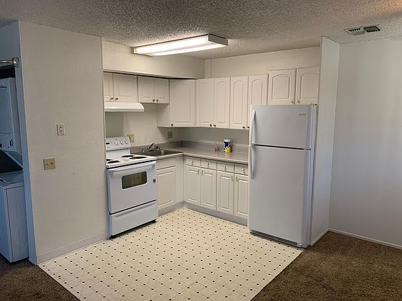 3rd image of 77855 Calle Tampico APT 4