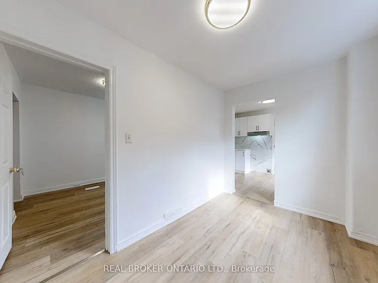 102 Bowie Ave #MAIN — Photo 11