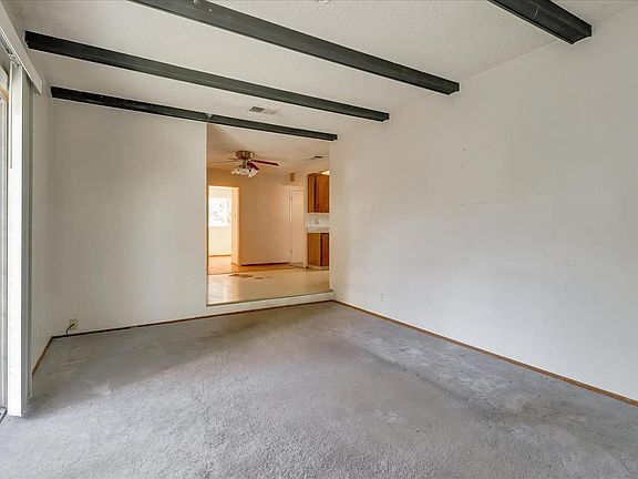 5th image of 482 Shawnee Ln