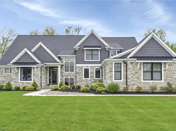 1807 Jager Blvd, Westlake, OH 44145