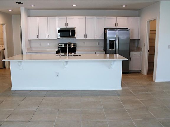 4th image of 355 White Heron Way