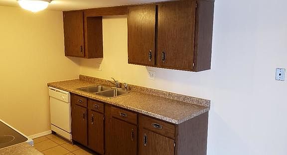 4th image of 1678 Kiowa Dr APT 101