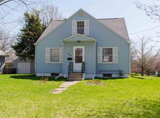 2207 H St, Iowa City, IA 52240