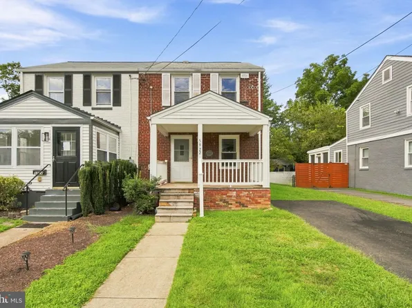 5922 Edgehill Ct, Alexandria, VA 22303