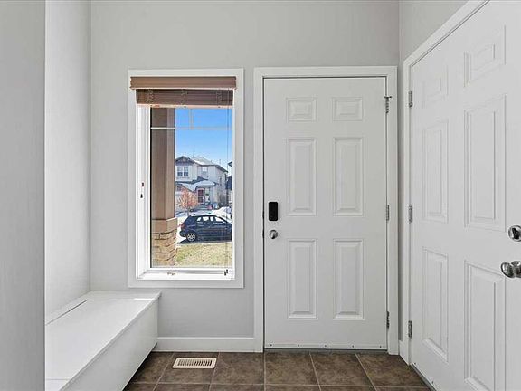 3rd image of 34 S Everoak Gdns SW