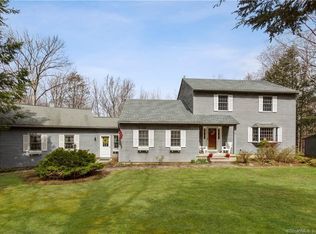 20 Hickory Knl, New Hartford, CT 06057