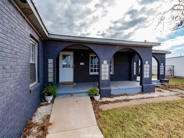 406 N Swenson St, Stamford, TX 79553