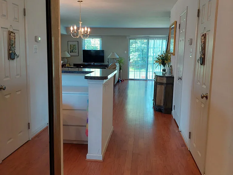 12 Coventry Ct — Photo 3