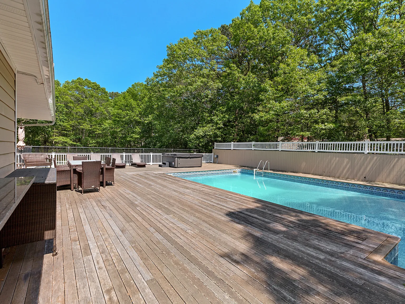 Hamptons Getaway in Quogue Village — Photo 2