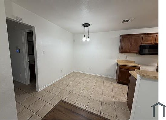 4th image of 8118 Tanner Ave