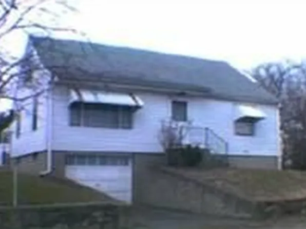 79 Charity St, East Providence, RI 02914