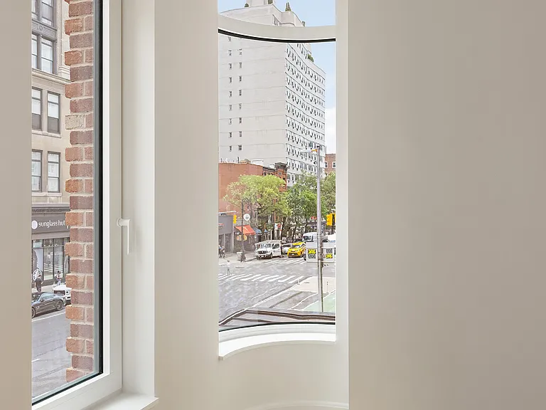 525 6th Ave #2E — Photo 7