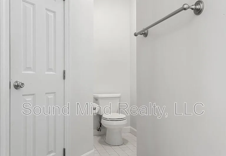 112 Lomond Ln — Photo 31