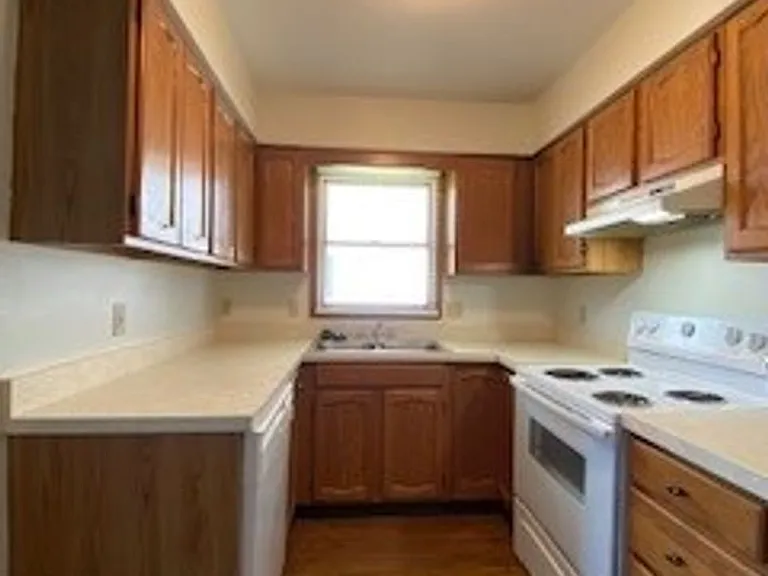 208 Stonewall Ct — Photo 6