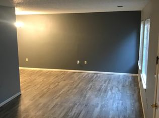 606 Huckleberry Heights Dr, Hannibal, MO 63401